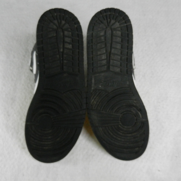 Nike Air Jordan 1 Mid Yellow Ochre Size 10  Basketball Sneakers DQ8426-710 Men's - Picture 8 of 10